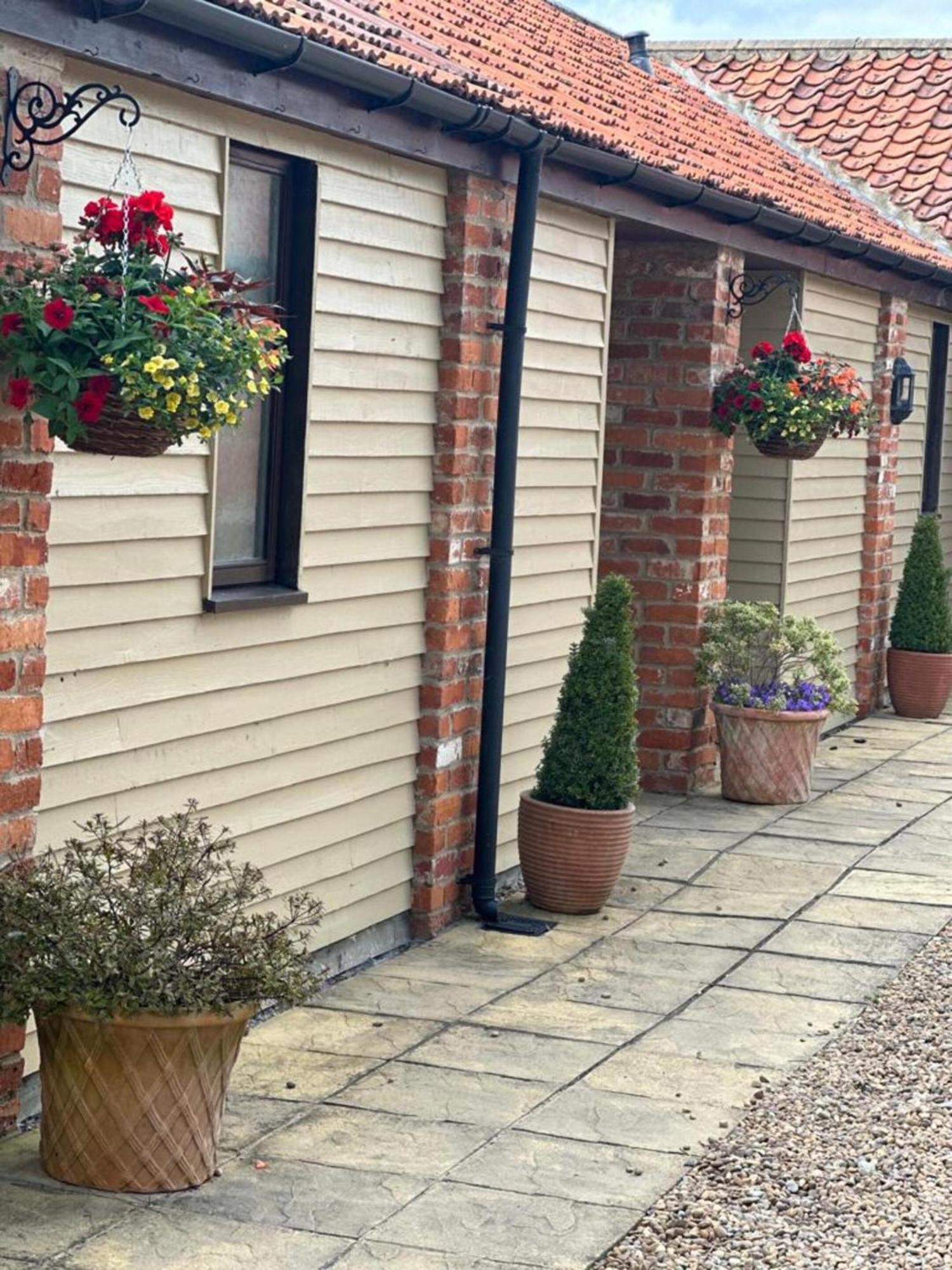 Brickfields Farm Bed & Breakfast Kirkbymoorside Bagian luar foto